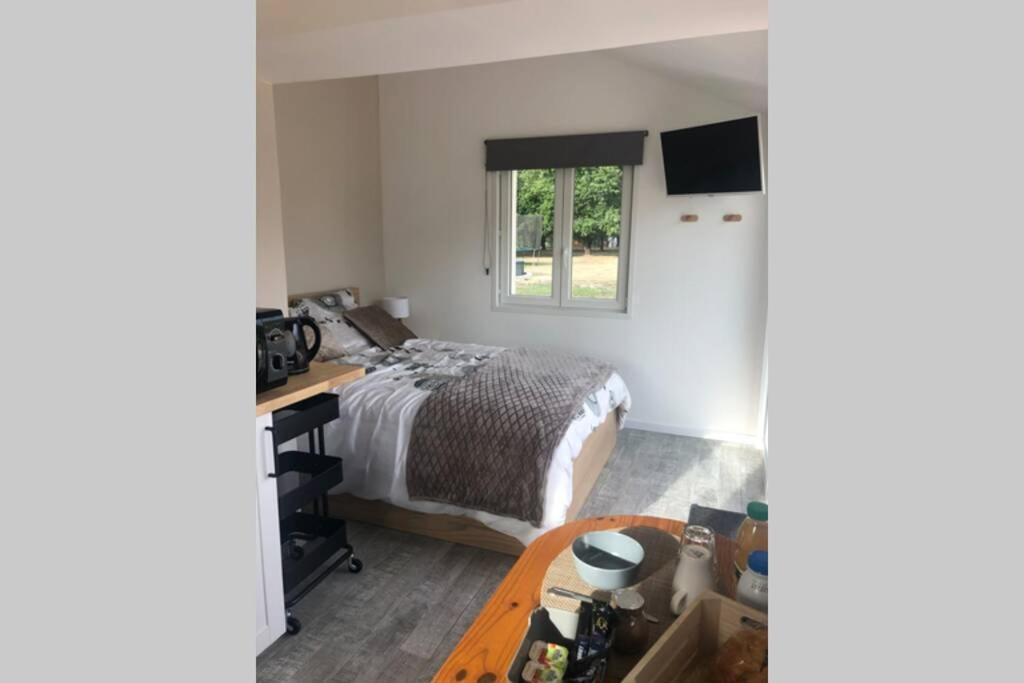 Studio Au Numero 10, Proche Zoo De Beauval Et Sortie D Autoroute Villefranche-sur-Cher Ngoại thất bức ảnh